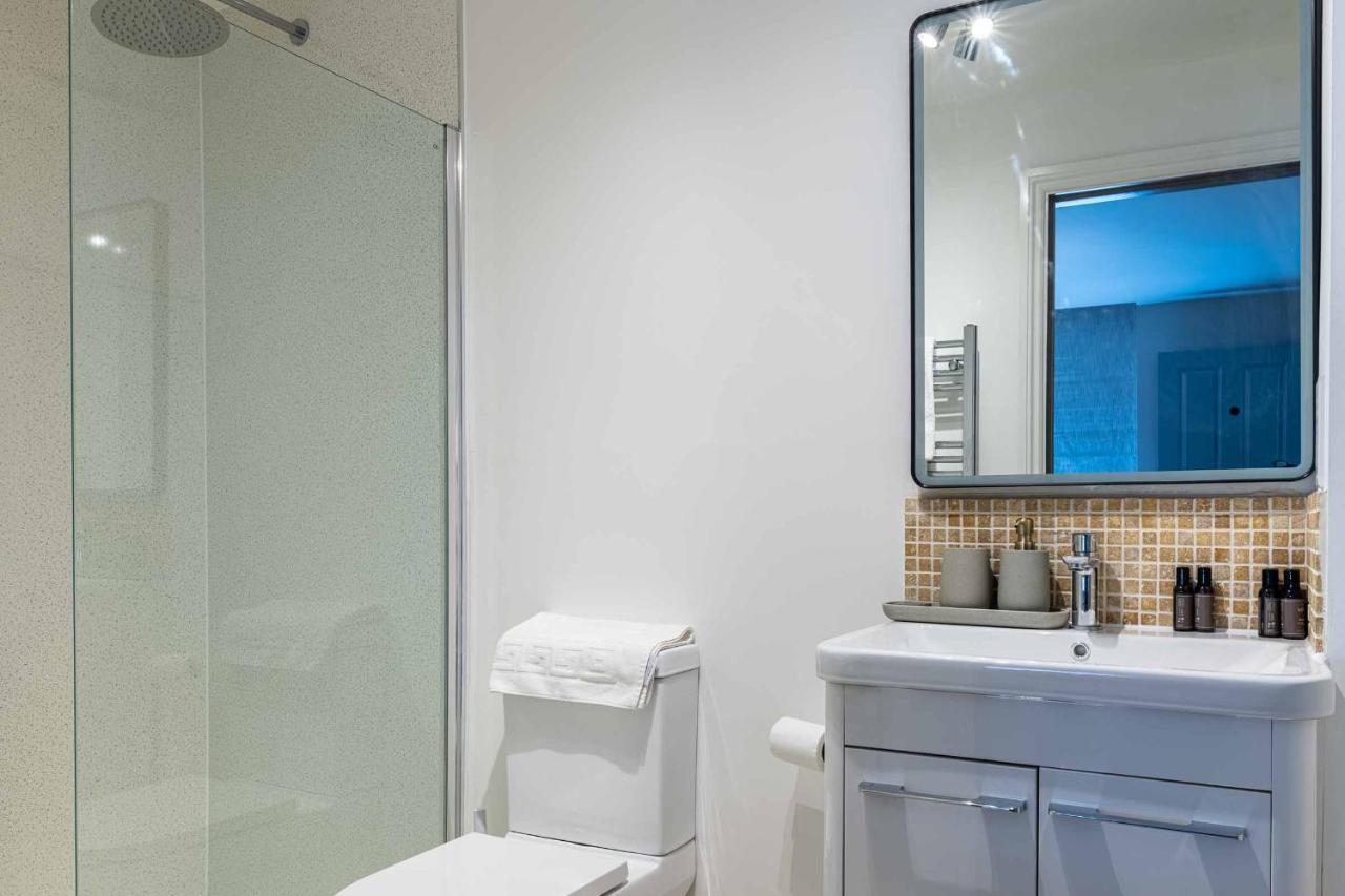 Stylish Modern 1 Bedroom, City Centre Bath Kültér fotó